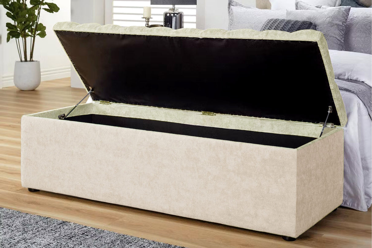 Haven Chesterfield Ottoman in Naples Velvet