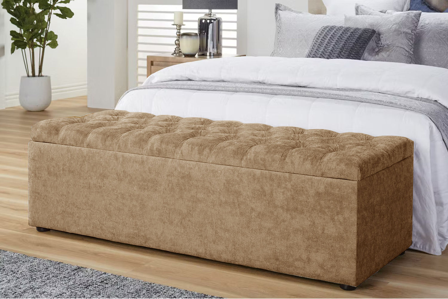 Haven Chesterfield Ottoman in Naples Velvet