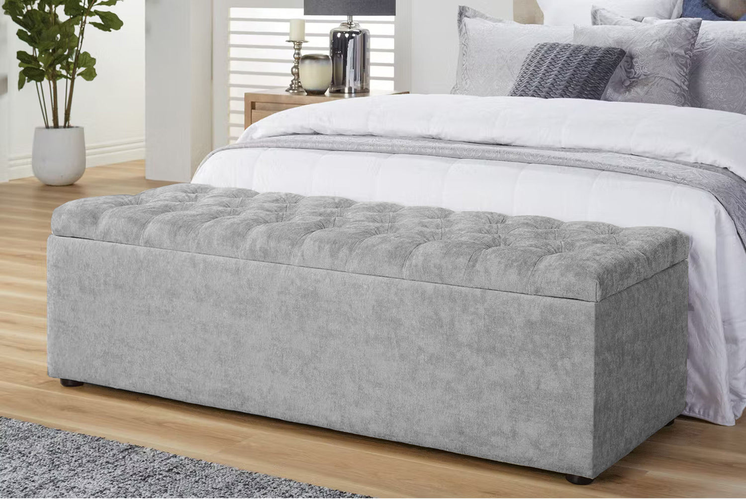 Haven Chesterfield Ottoman in Naples Velvet