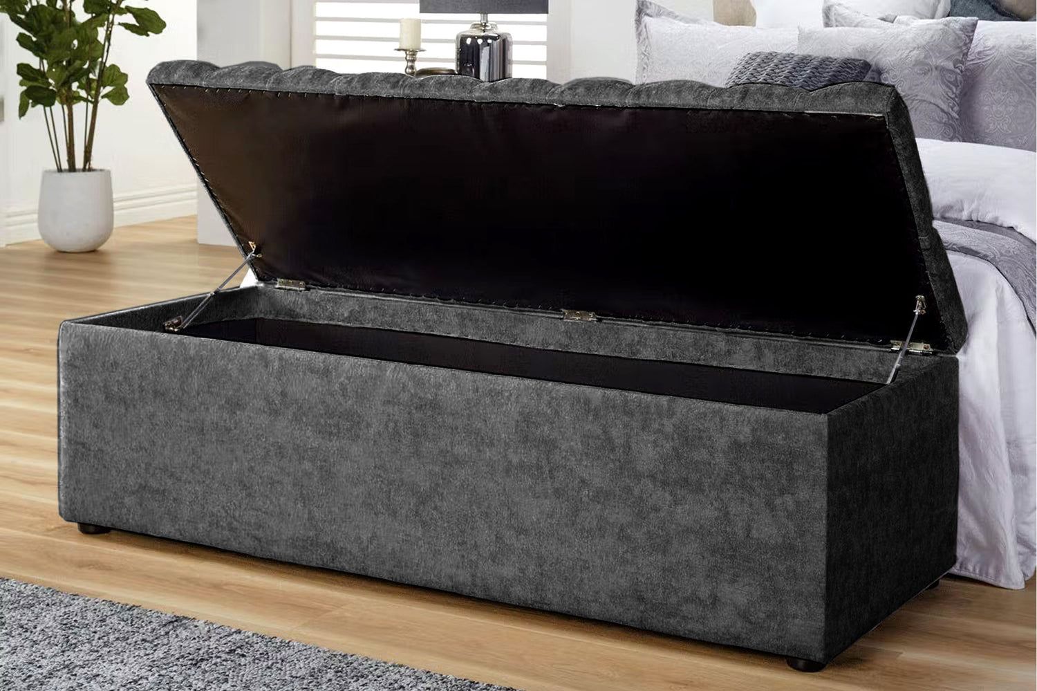 Haven Chesterfield Ottoman in Naples Velvet