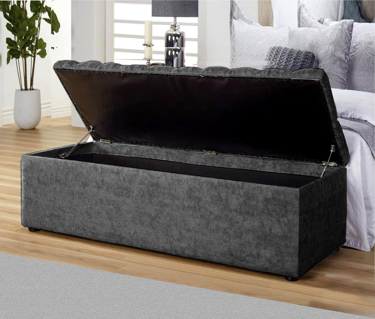 Haven Chesterfield Ottoman in Naples Velvet